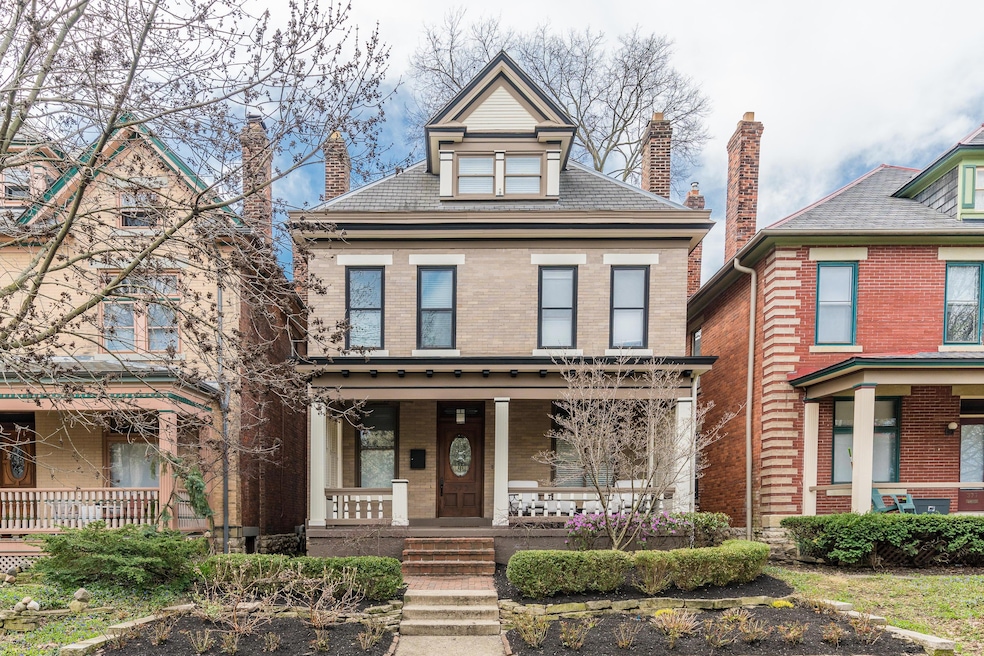 373 W Hubbard Ave, Columbus, OH 43215 - photo 1