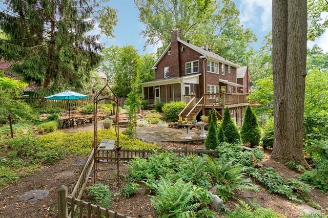 This is the biggest lot in Montford Hills. Landsca