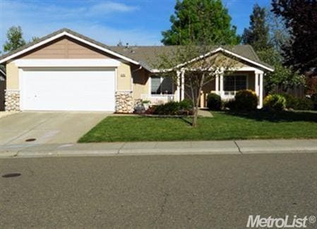 Welcome to Cambridge Oaks, a pedestrian friendly c
