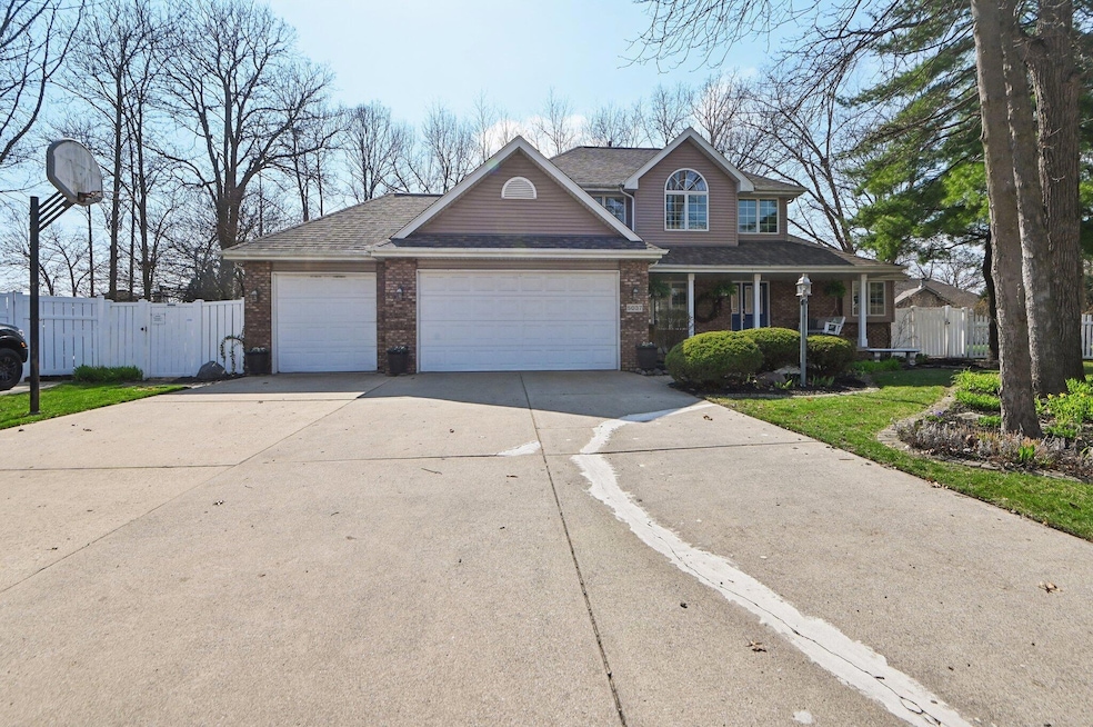5037 Crane Ct, Schererville, IN 46375 - photo 1