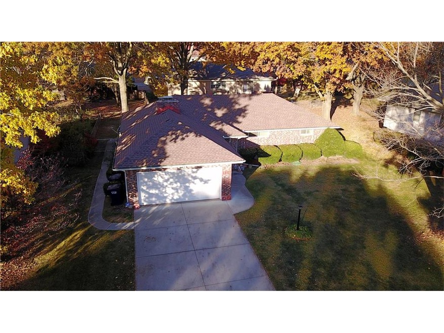 805 NW 10th St, Blue Springs, MO 64015 - photo 1