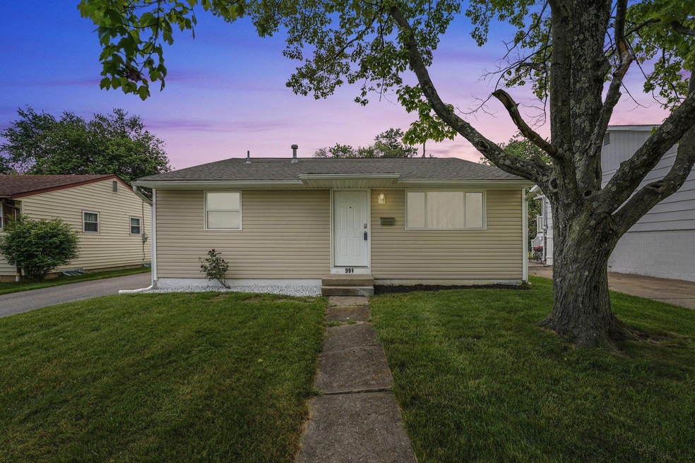 991 Wedgewood Dr, Columbus, OH 43228 - photo 1