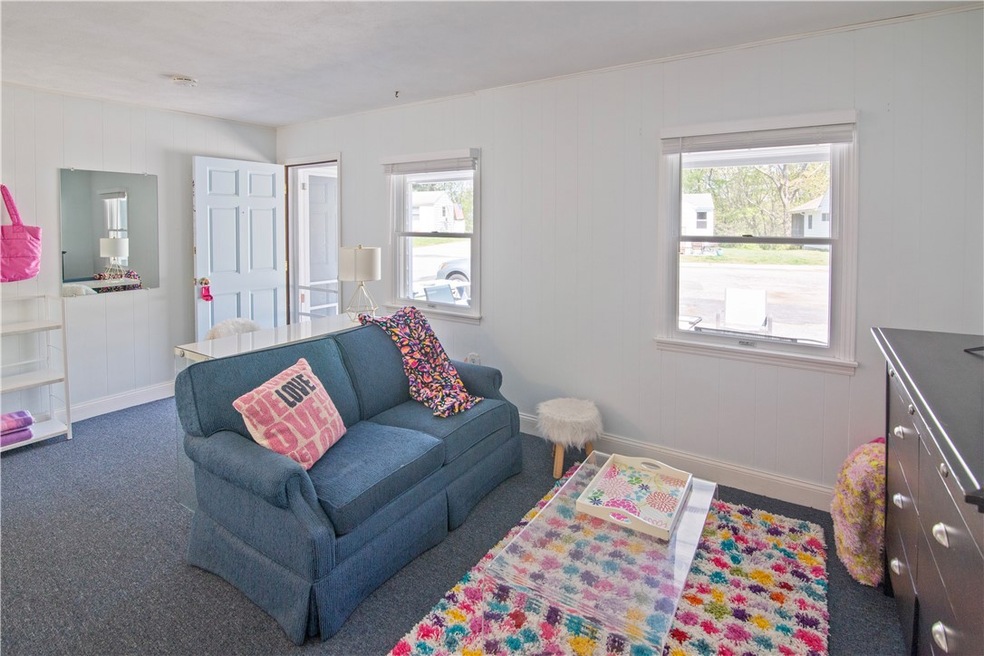 88 Old Post Rd unit 10, Westerly, RI 02891 - photo 1