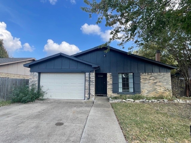 3425 Doolittle Dr, Arlington, TX 76014 - photo 1