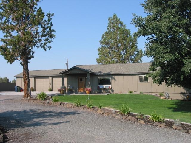 62575 Waugh Rd, Bend, OR 97701 - photo 1