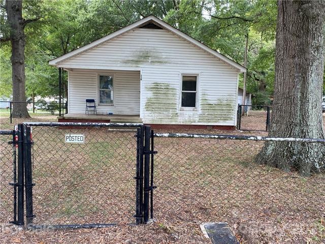 9,000 sf (.21 acre) lot with home built in 1900, l