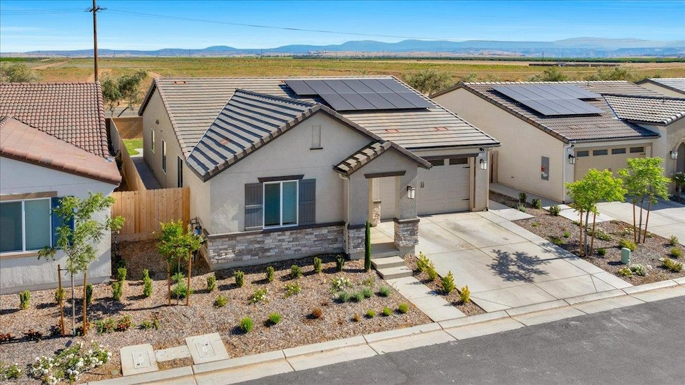 1183 Encore Way W, Madera, CA 93636 - photo 1