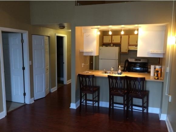 Emerson Mills unit M14, Pembroke, NH 03275 - photo 1