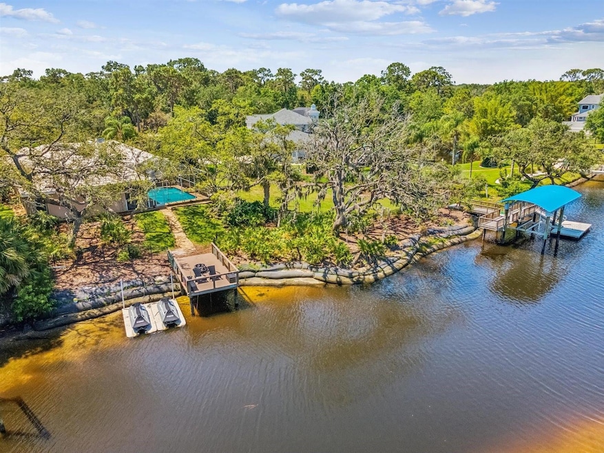 Live the life you’ve always dreamed of on the beautiful Anclote River—whether it’s a thrilling ride to the Gulf on your boat or jet skis, or a peaceful escape on a paddleboard or kayak, every day feels like a vacation here.