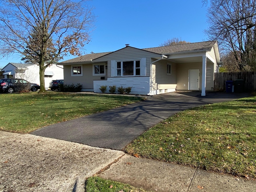 5318 Eisenhower Rd, Columbus, OH 43229 - photo 1