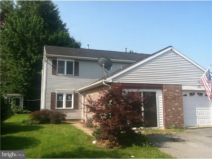 402 Washington Blvd, Womelsdorf, PA 19567 - photo 1