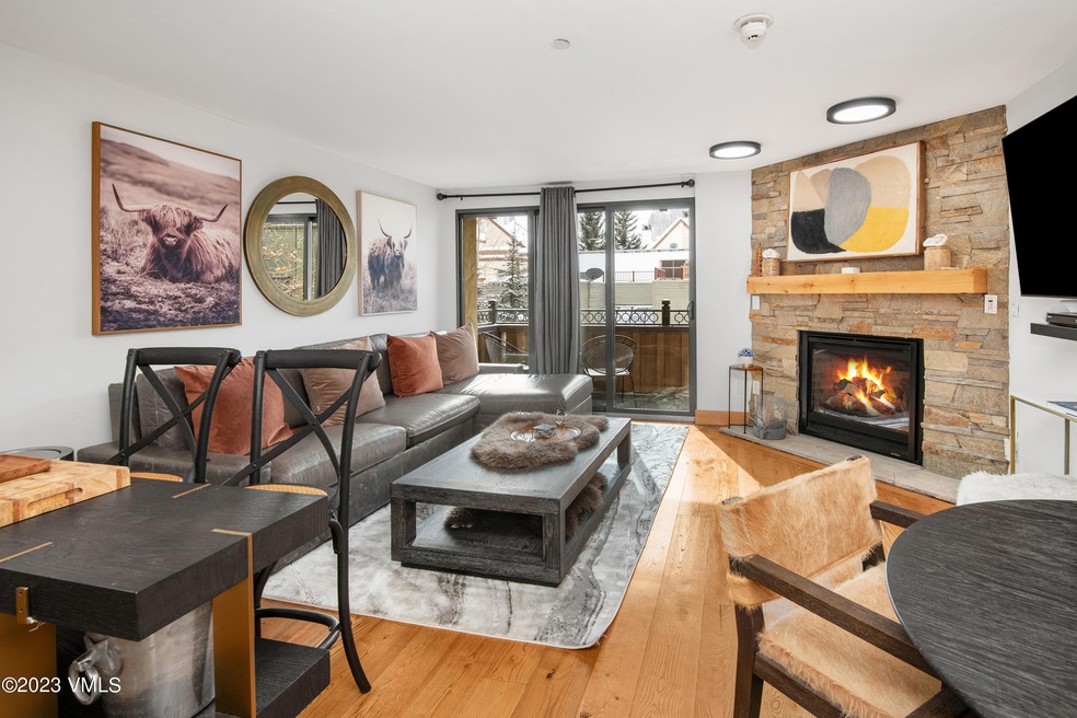 Gas fireplace