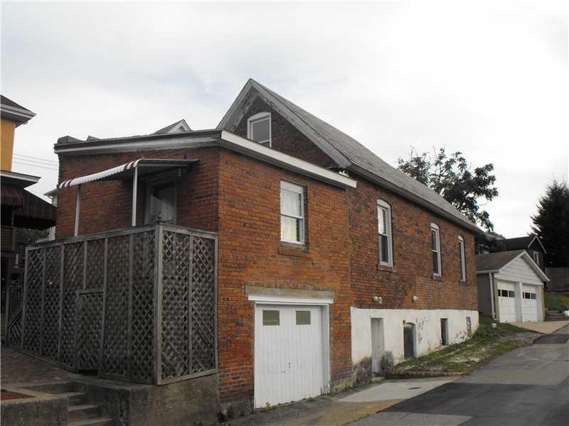 Exterior Front. This is the side that faces the al