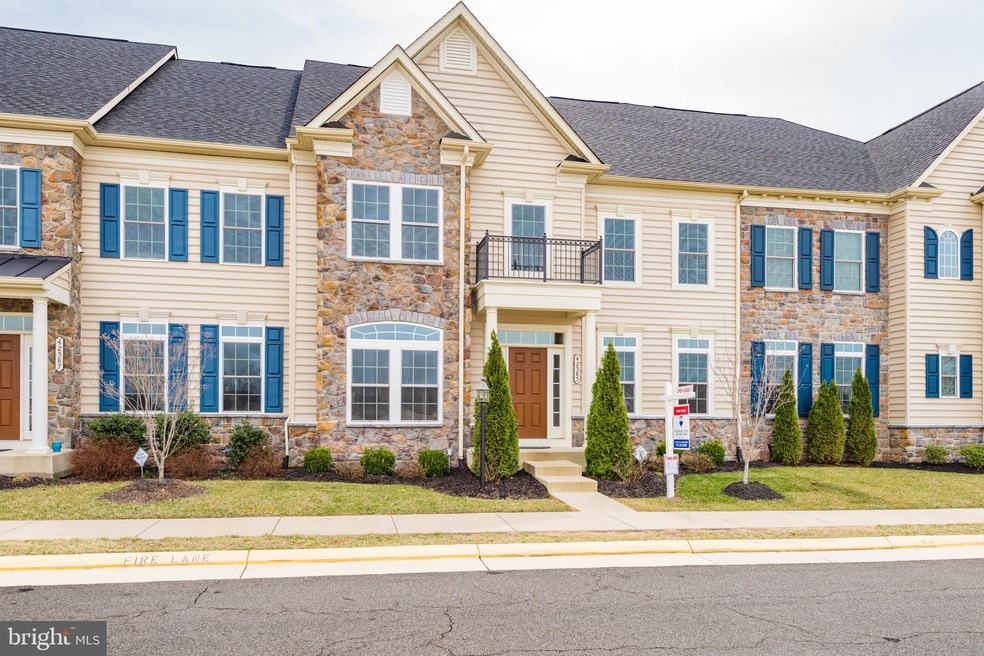 42585 Voormeade Terrace, Chantilly, VA 20152 - photo 1