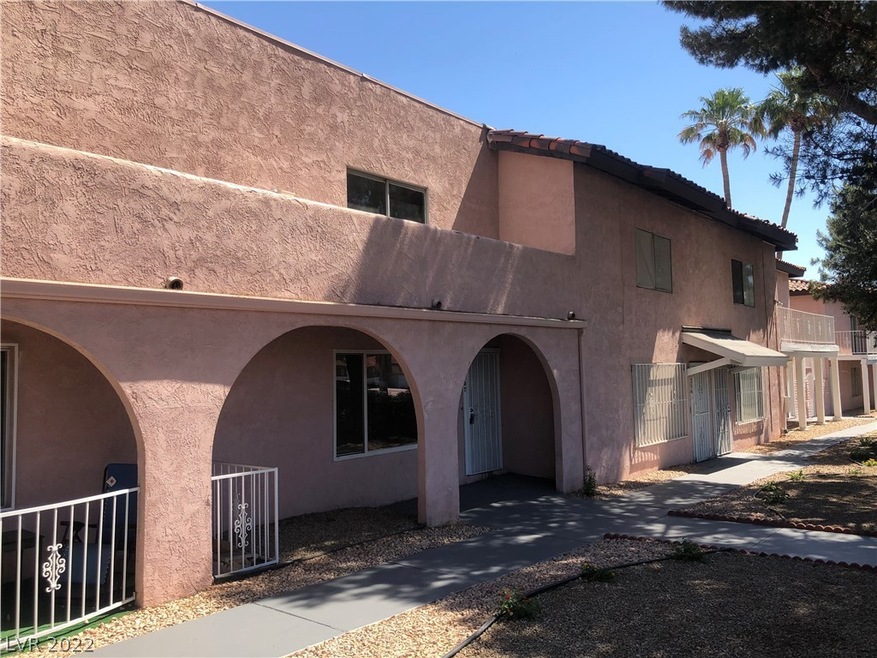 2252 E Desert Inn Rd, Las Vegas, NV 89169 - photo 1