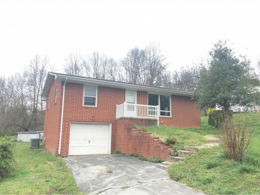 1504 Bell Ridge Rd, Johnson City, TN 37601 - photo 1