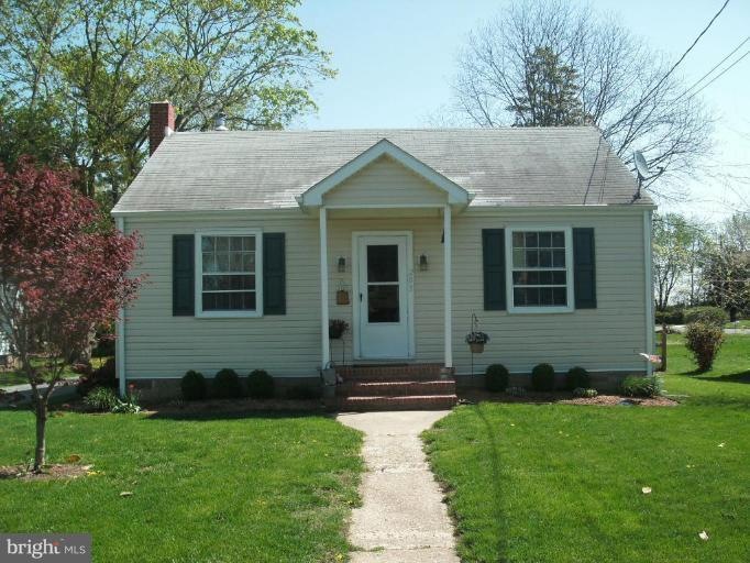 203 S Church St, Sudlersville, MD 21668 - photo 1