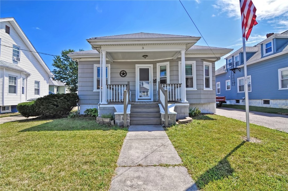 31 Calder St, Pawtucket, RI 02861 - photo 1