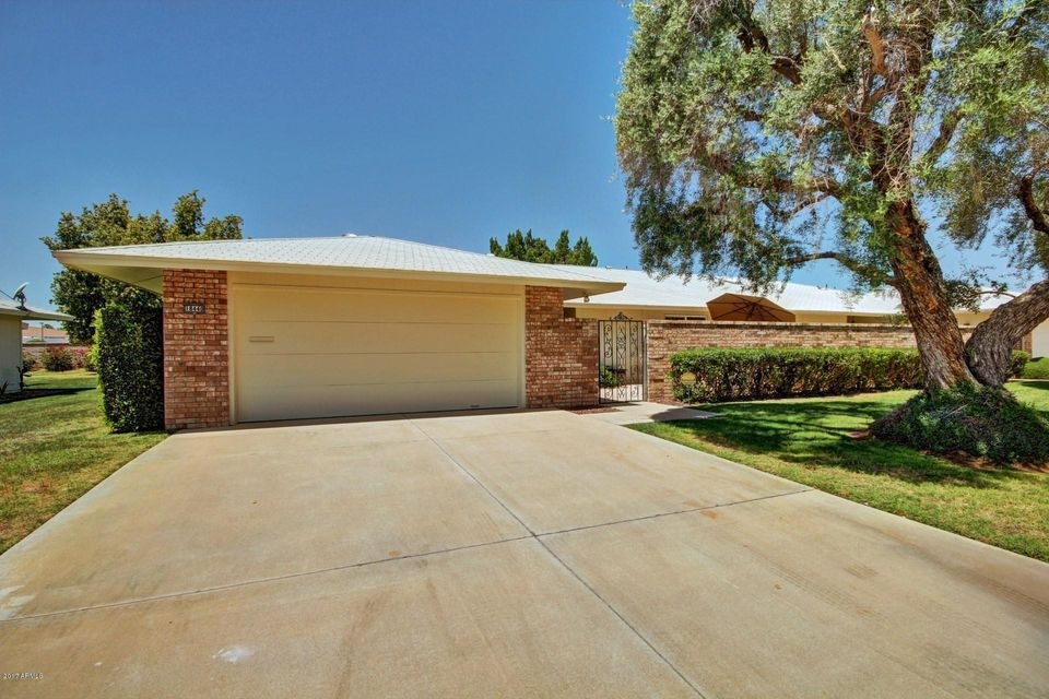 18440 N Conestoga Dr, Sun City, AZ 85373 - photo 1