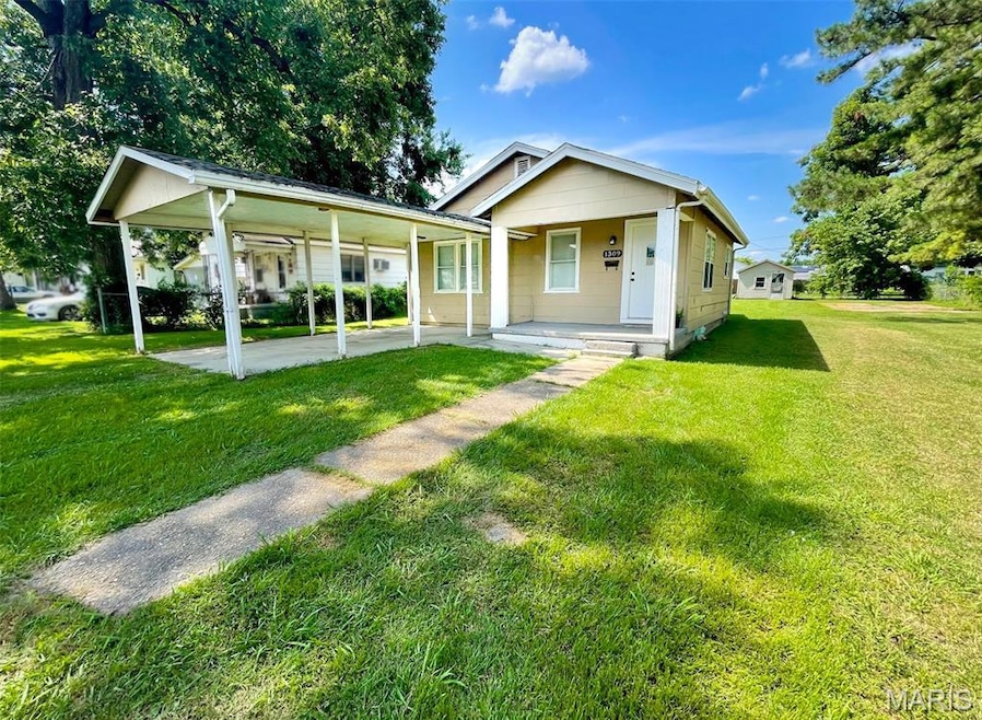 1309 E Oak St, Dexter, MO 63841 - photo 1