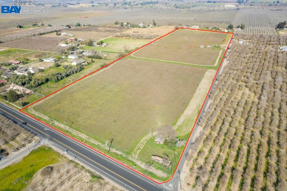 5843 State Highway 108, Oakdale, CA 95361 - photo 1