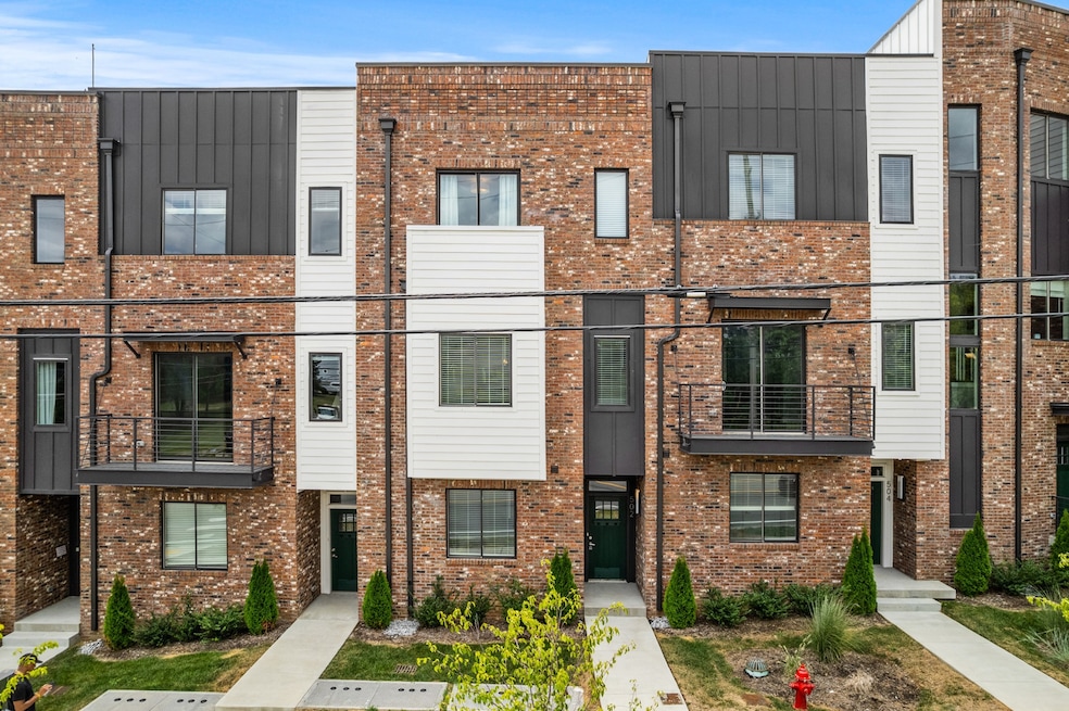 500 W Trinity Ln, Nashville, TN 37207 - photo 1