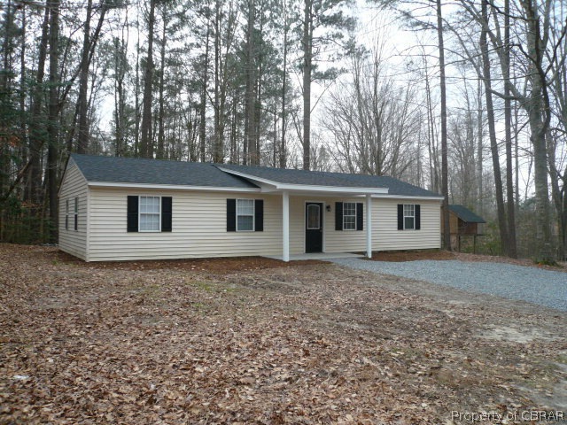 6584 Pine Haven Cir, Gloucester, VA 23061 - photo 1