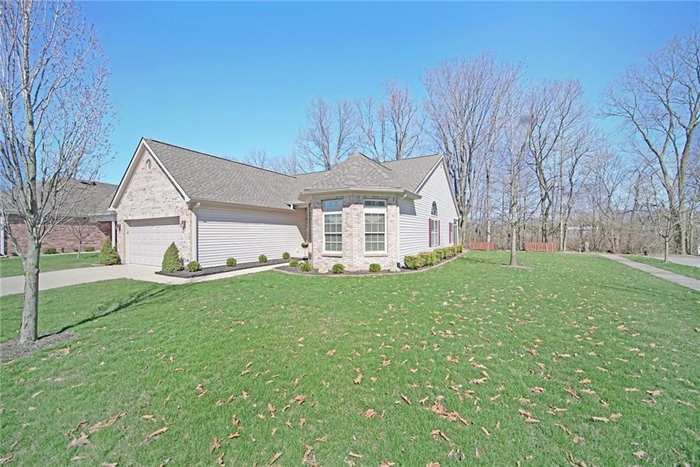 Welcome home to 7164 Willowleaf Ct!
