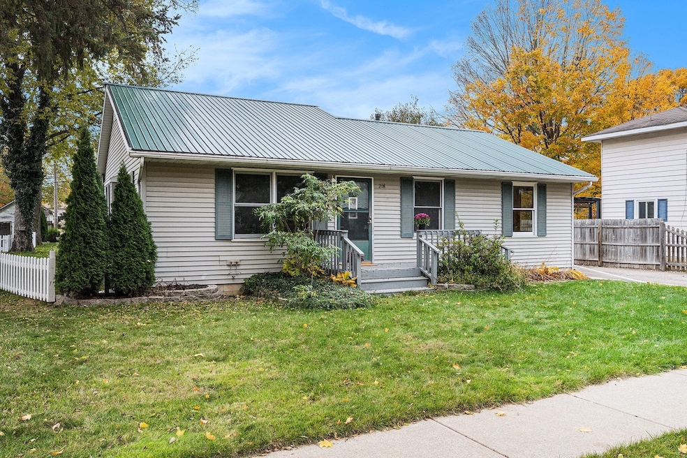 218 S Robinson St, Schoolcraft, MI 49087 - photo 1