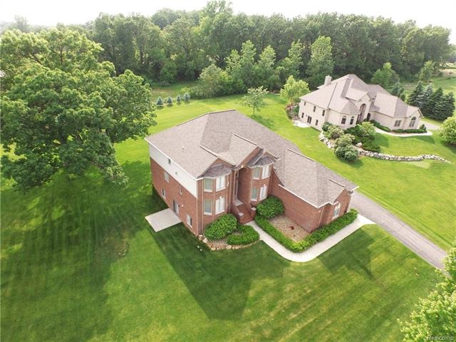 Stunning Estate Sized Lot