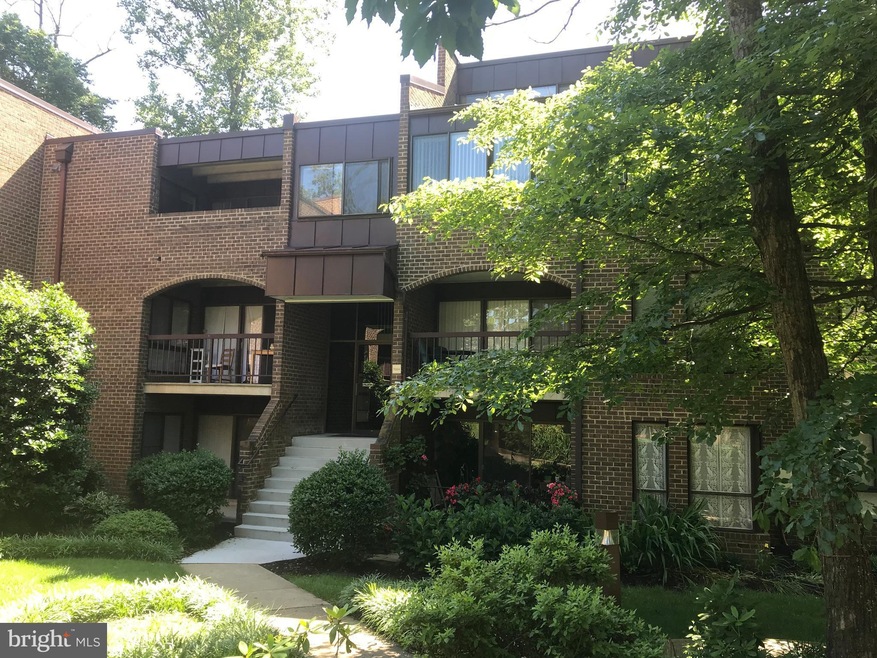 Chestnut Grove Condominiums unit 325, Reston, VA 20190 - photo 1