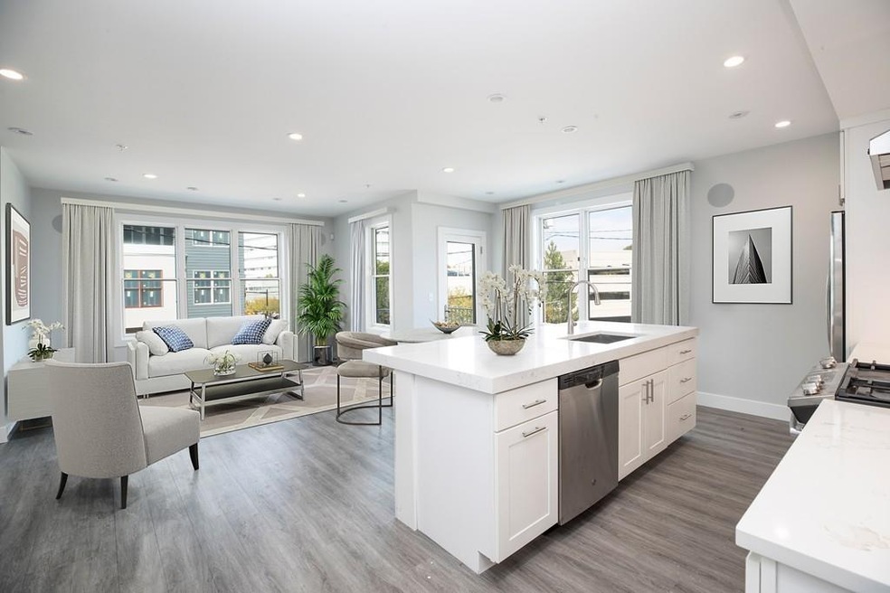 151 Hancock St unit 18, Quincy, MA 02171 - photo 1