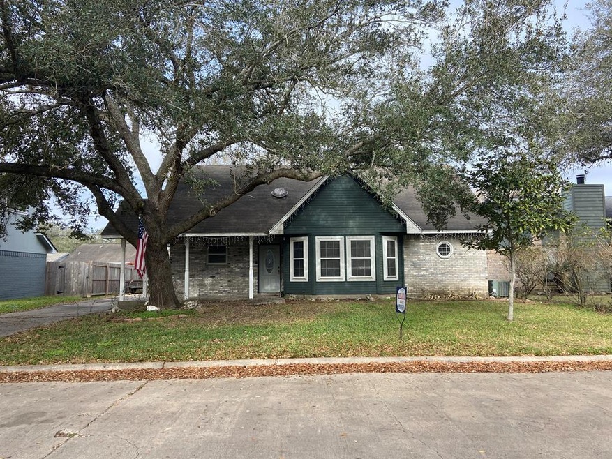 2817 La Mesa St, Bay City, TX 77414 - photo 1