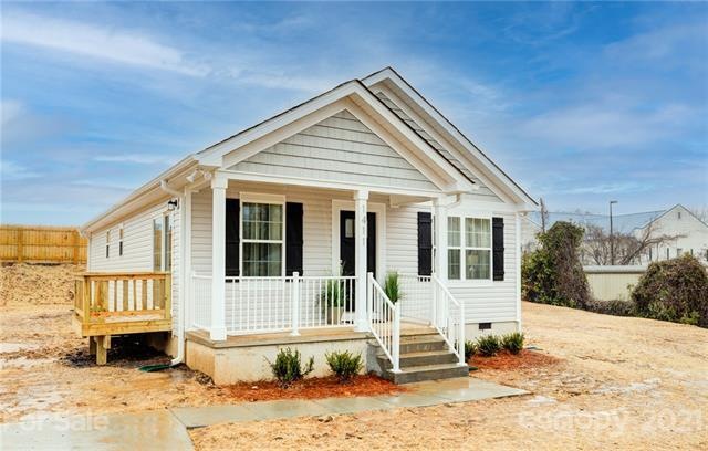 918 Winston Ave, Statesville, NC 28677 - photo 1