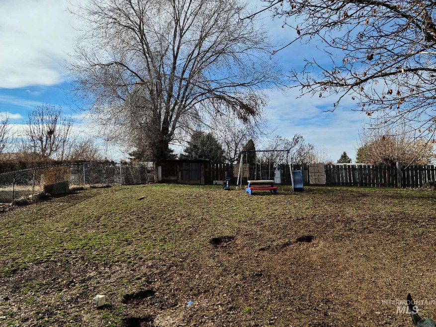 1765 W 6th St, Weiser, ID 83672 - photo 1