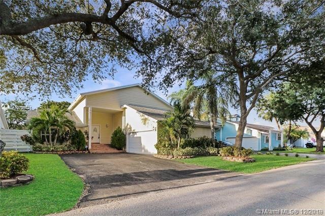 14033 SW 149th Ln, Miami, FL 33186 - photo 1