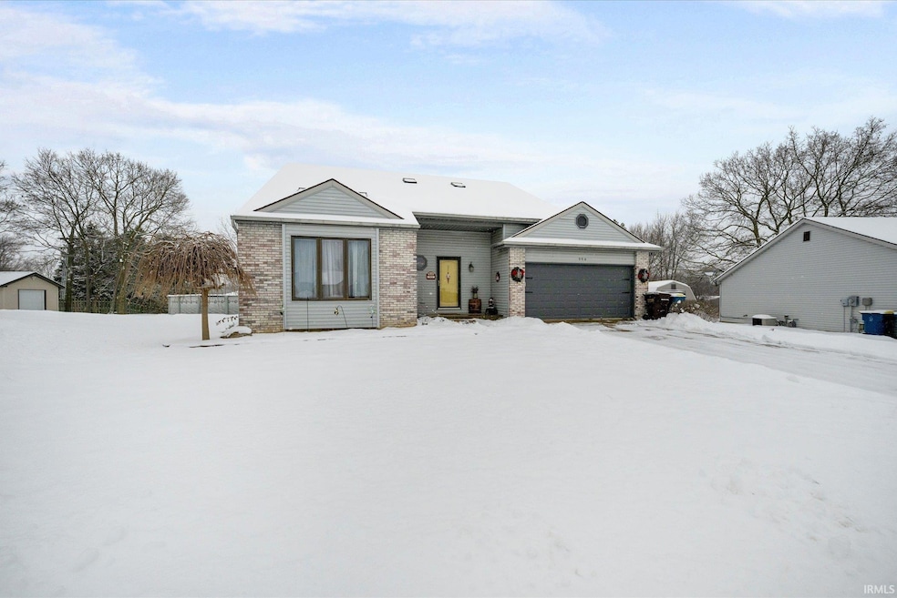 904 Elm St, Auburn, IN 46706 - photo 1