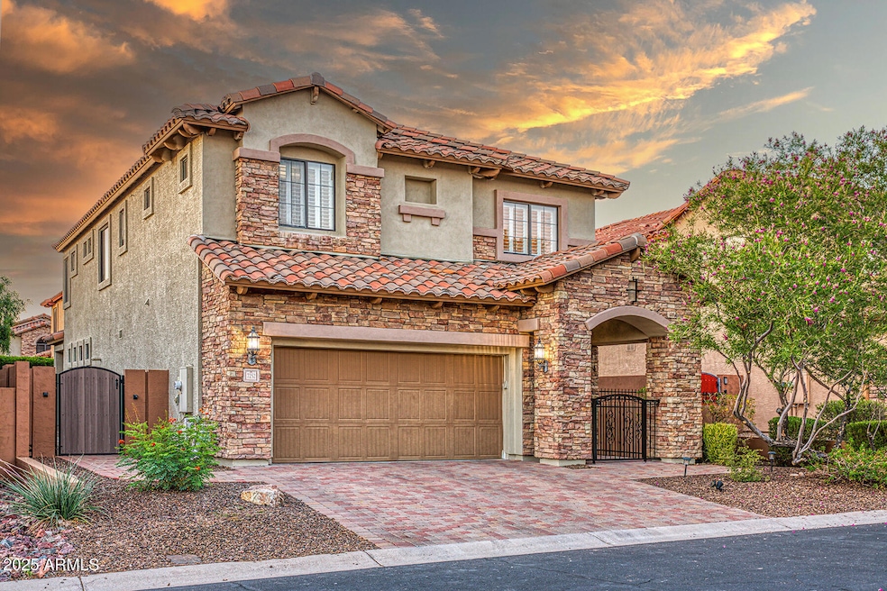 01 Exterior Feature