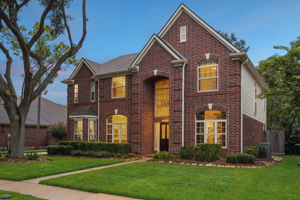 Welcome Home to 1242 Fawn Valley!