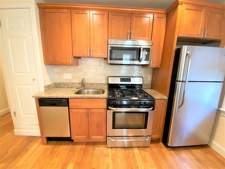 17 Cutler St unit 203, Winthrop, MA 02152 - photo 1
