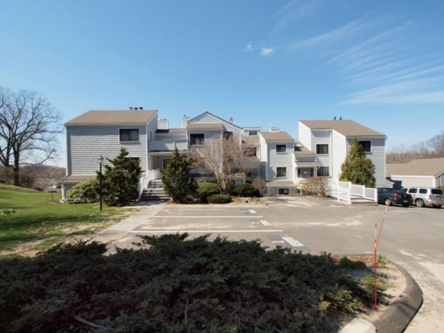 6 Rowayton Woods Dr, Norwalk, CT 06854 - photo 1