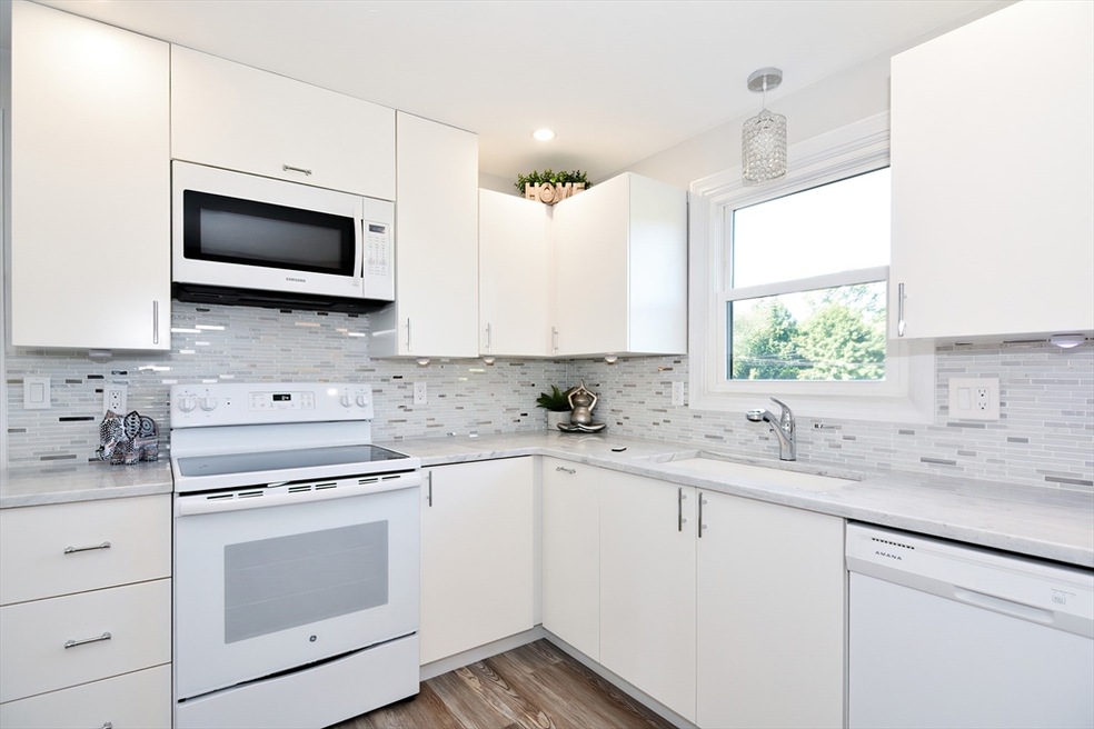 126 Charlton St unit 106D, Oxford, MA 01540 - photo 1