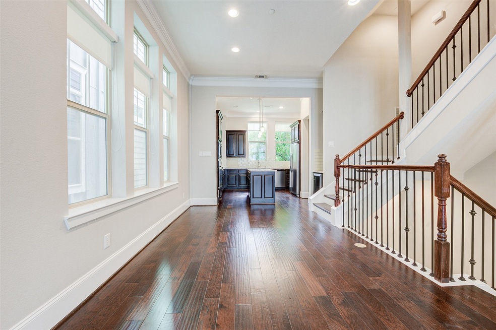 816 Yale St unit C, Houston, TX 77007 - photo 1