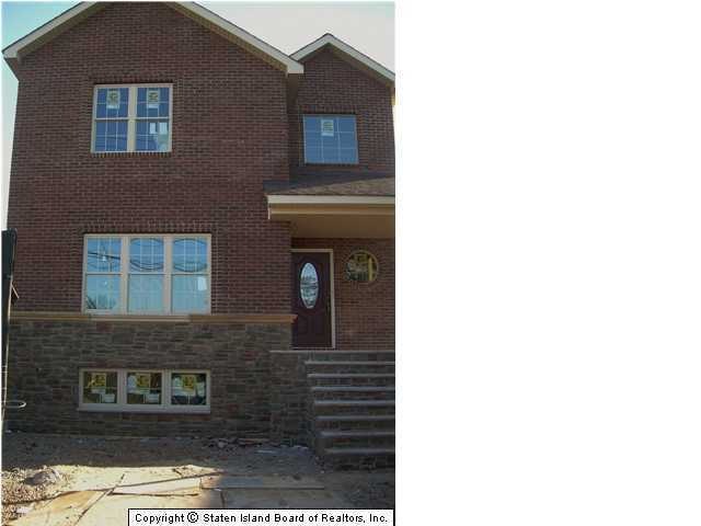 125 Bionia Ave, Staten Island, NY 10305 - photo 1