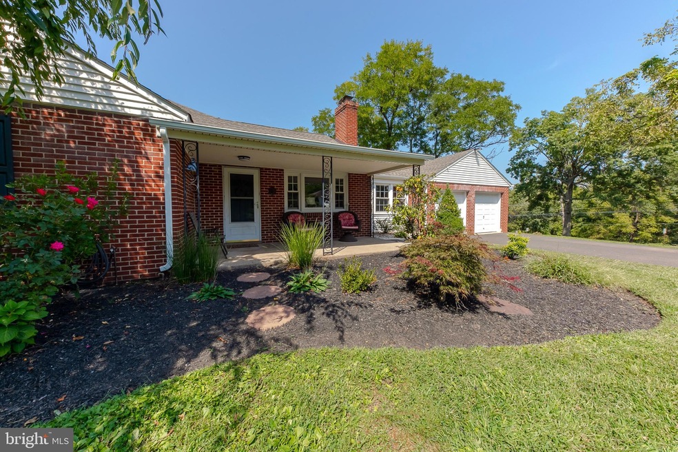 1600 Clearview Rd, Lansdale, PA 19446 - photo 1