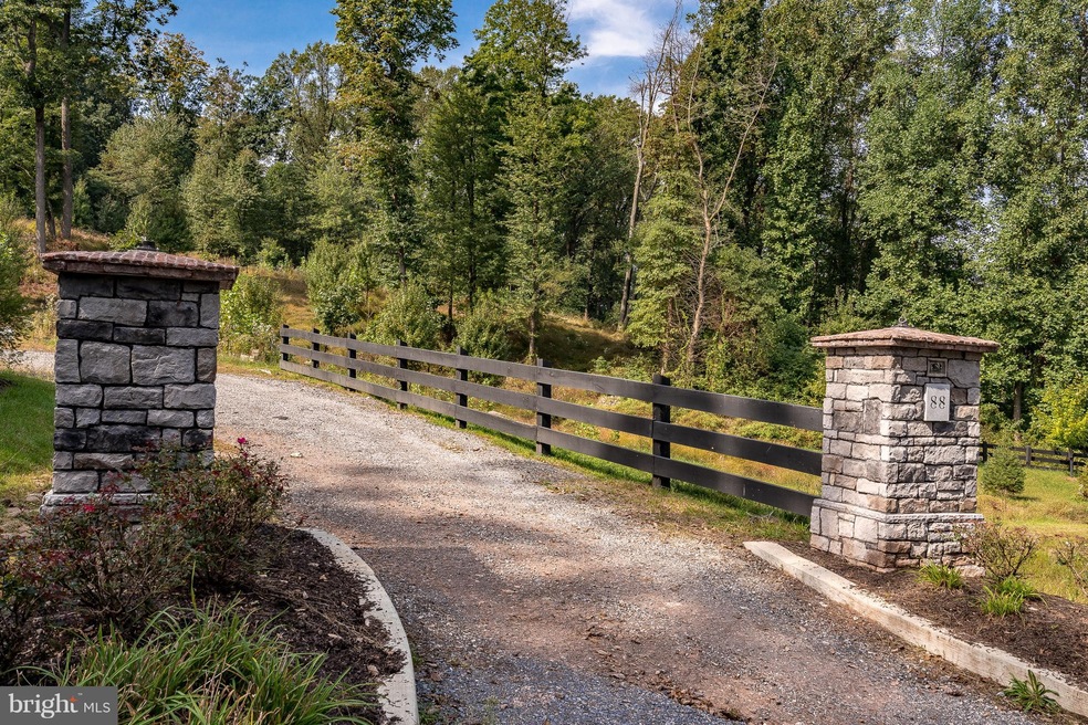 88 Woodland Ave, Hershey, PA 17033 - photo 1