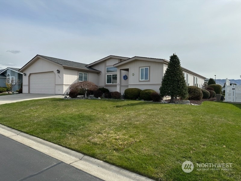 566 Sunday Dr, East Wenatchee, WA 98802 - photo 1