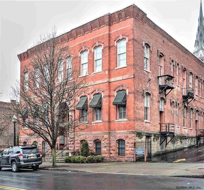 206 N Pearl St unit 103, Albany, NY 12207 - photo 1