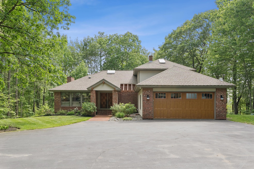 18 Woldbrook Drive