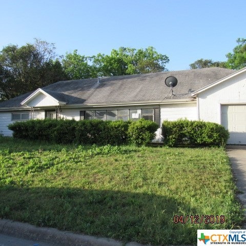 211 W Washington Ave, Copperas Cove, TX 76522 - photo 1